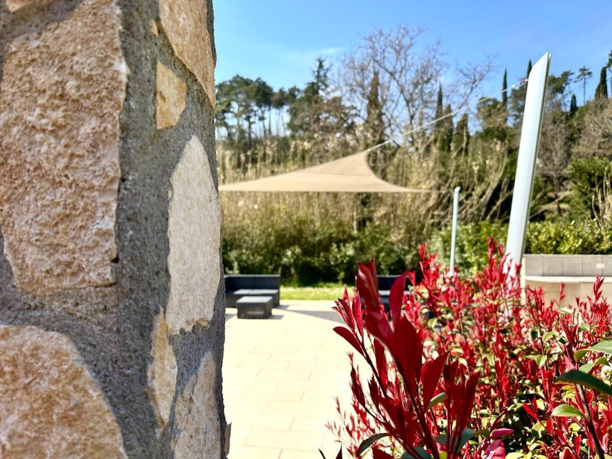 Le Village Sarzana Exteriör bild