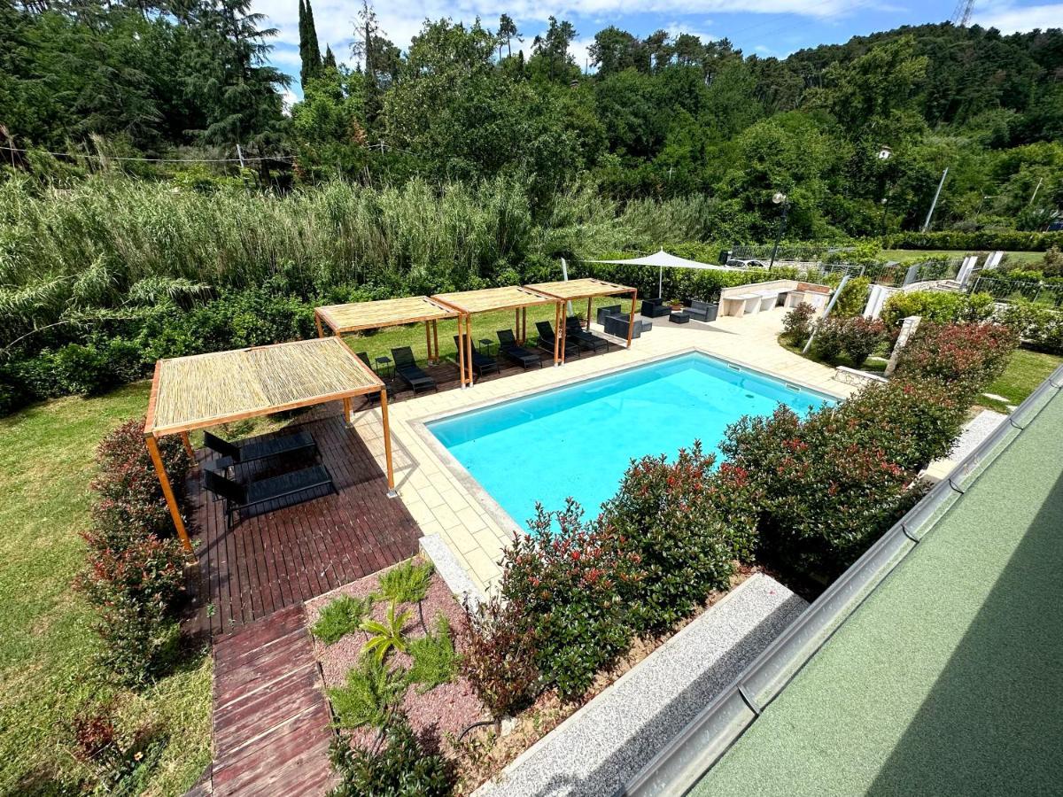 Le Village Sarzana Exteriör bild