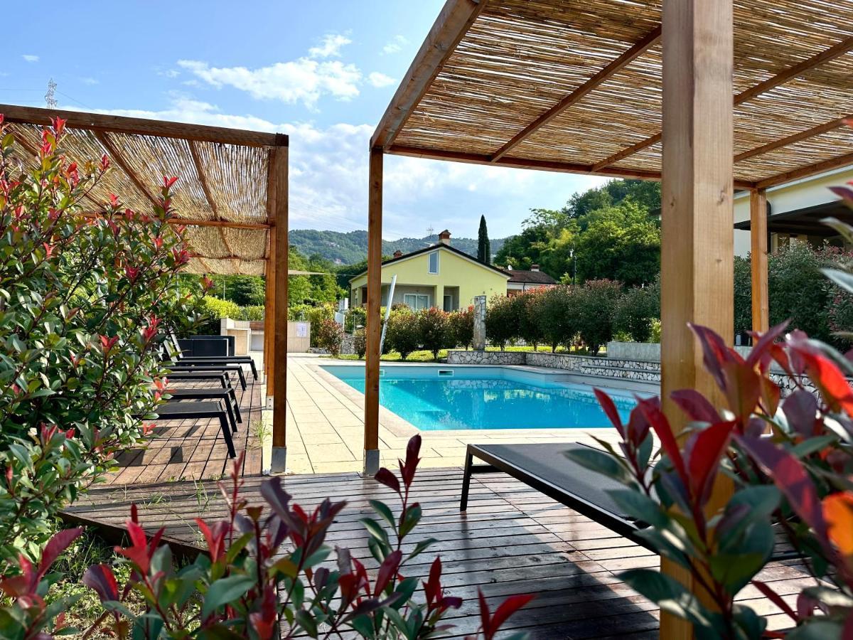 Le Village Sarzana Exteriör bild