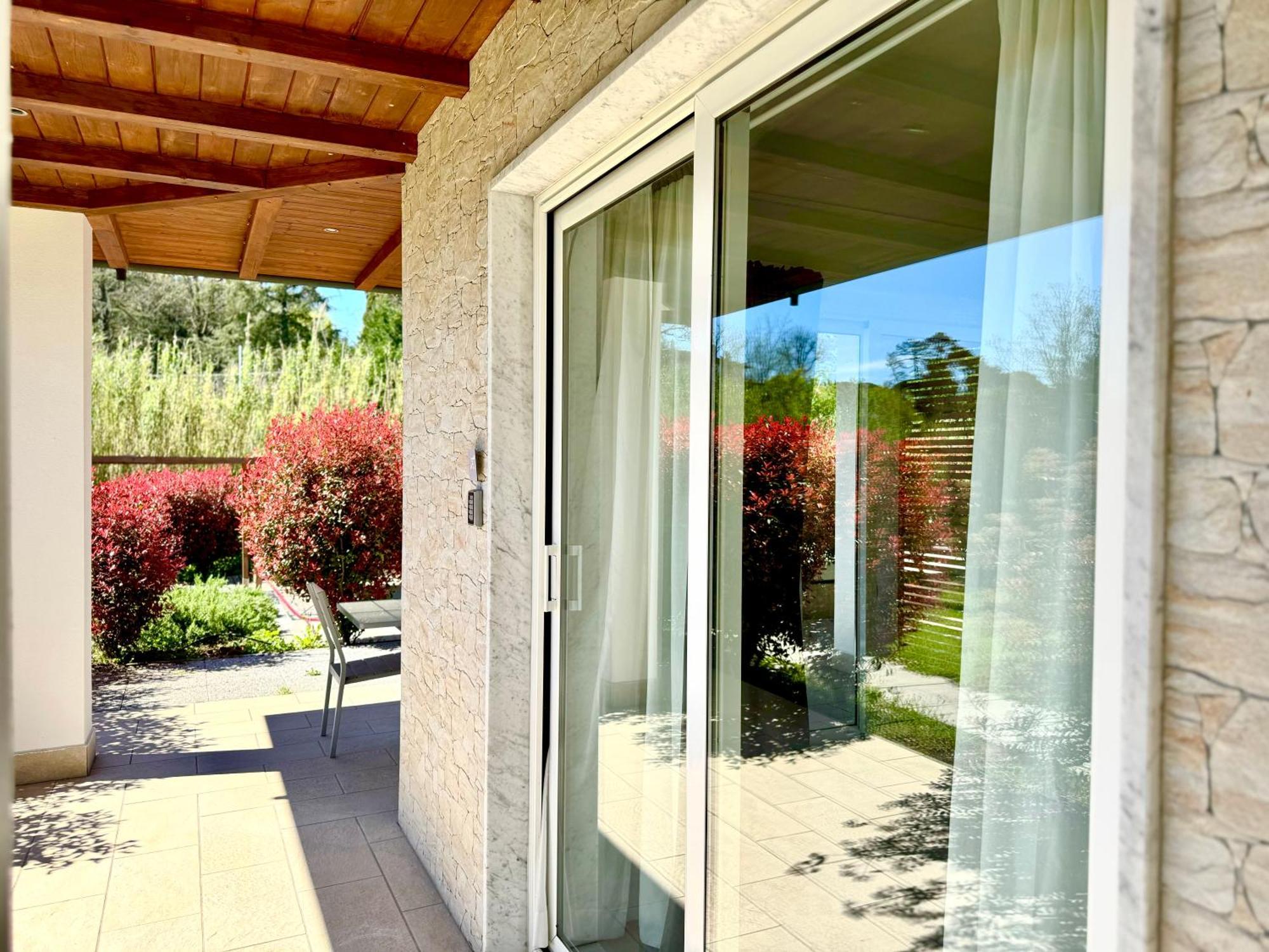 Le Village Sarzana Exteriör bild