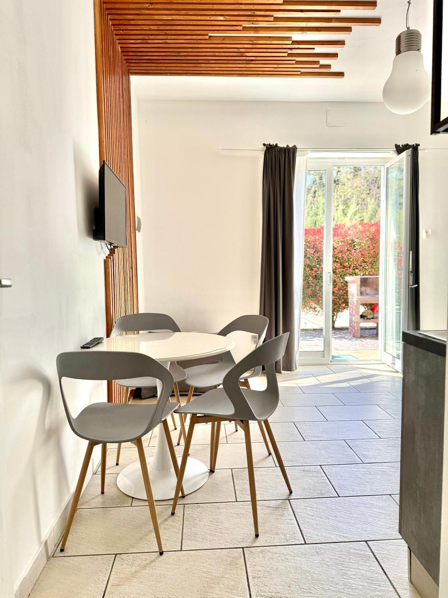 Le Village Sarzana Exteriör bild
